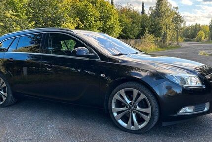 Opel Insignia 169.000 km 4.200 € Dresden 01159