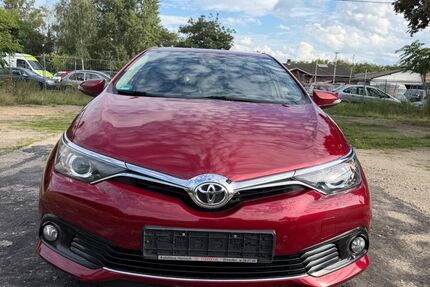 Toyota Auris 133.000 km 7.500 &euro; Dresden 01097