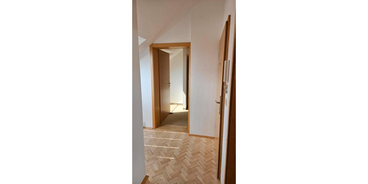 Dachgeschoßwohnung Pirna - 4.5 Zimmer, 110 m&sup2;, 309.000&euro; | Angebot:26944117