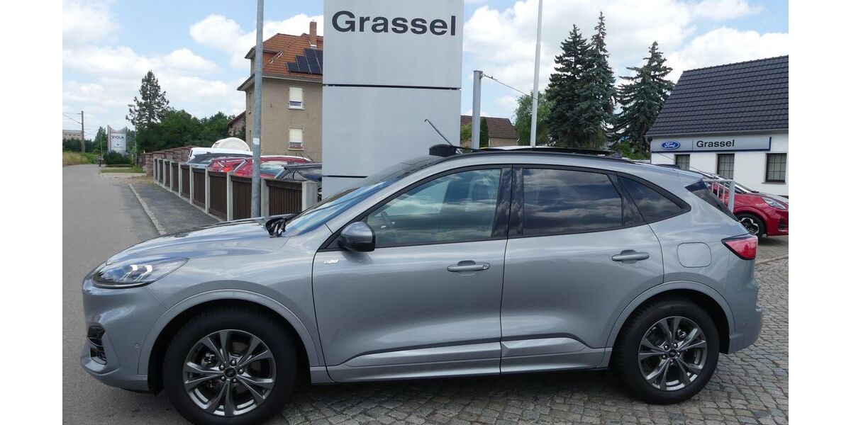 Ford Kuga 13.800 km 24.900 &euro; Weinböhla 01689