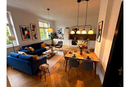 Wohnung zum Mieten in Dresden 1.699 € 146.62 m² 4 zimmer