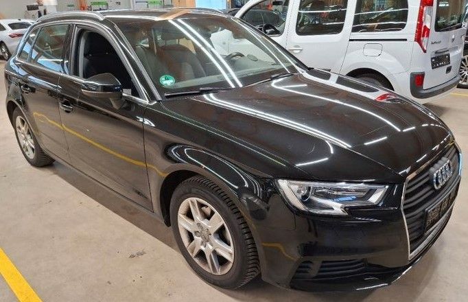 Audi A3 122.500 km 11.800 &euro; Bannewitz 01728
