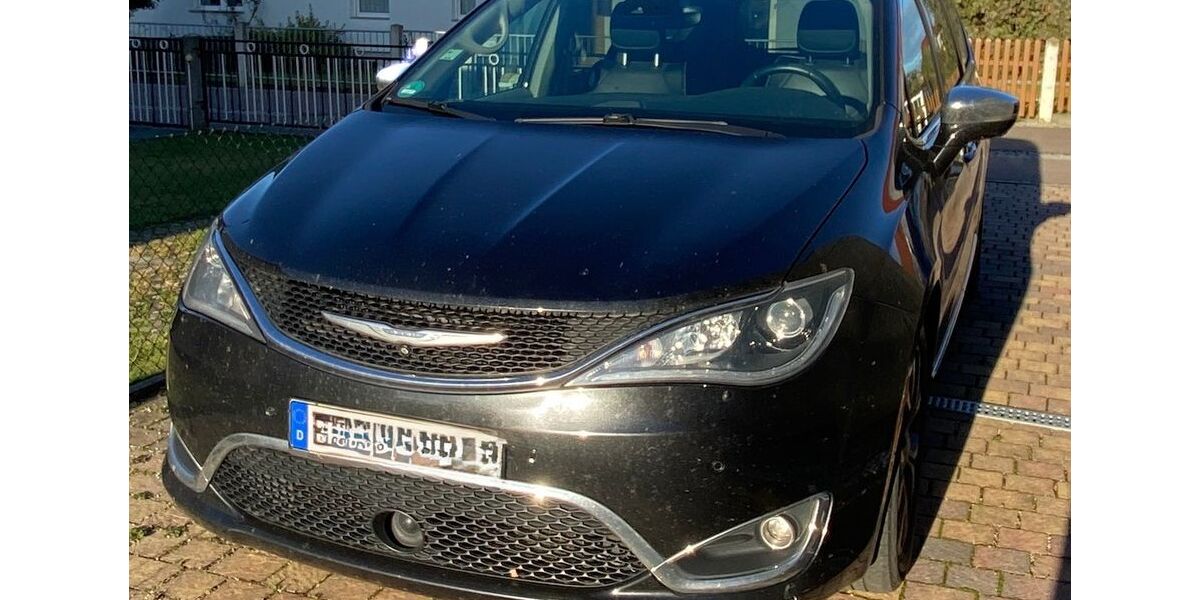 Chrysler Pacifica 155.830 km 18.000 &euro; Dresden 01259