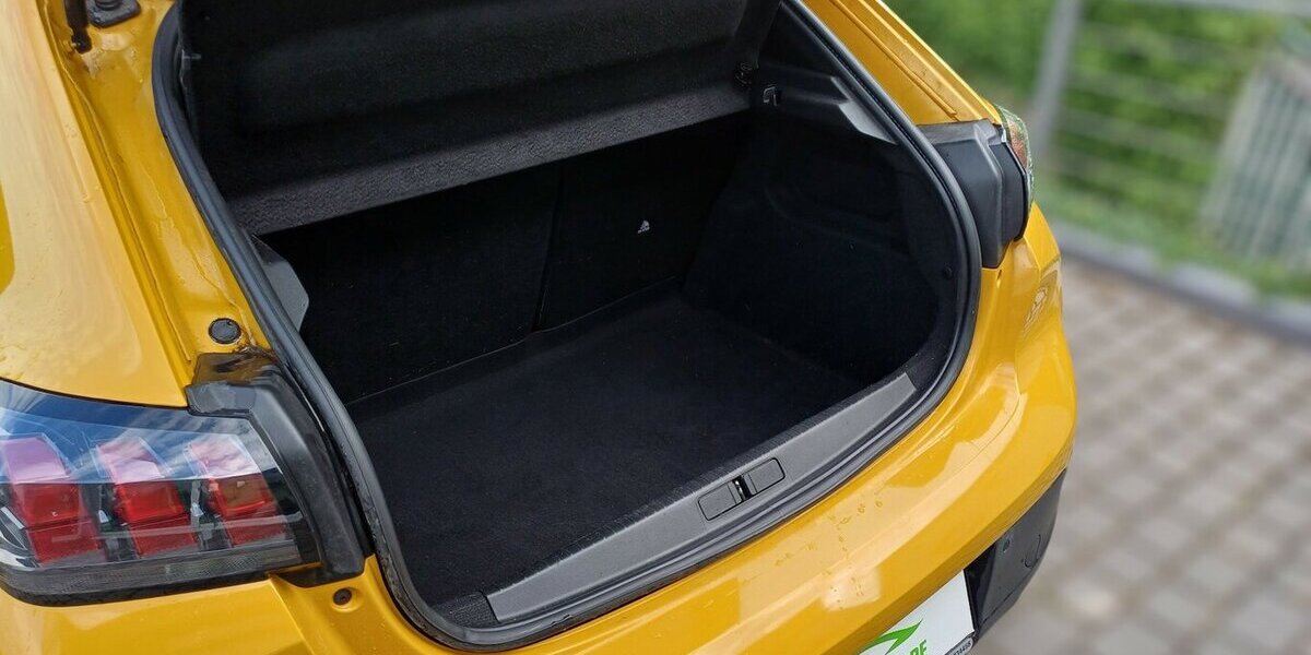 Peugeot 208 Active Pack 36.000 km 14.990 &euro; Meißen 01662