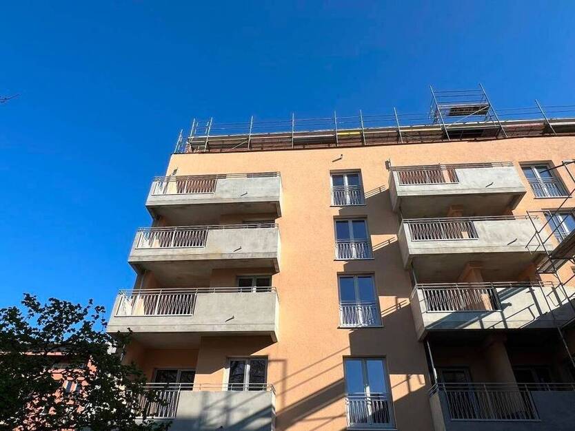 MIT BALKON ZUR RUHIGEN SÜDSEITE