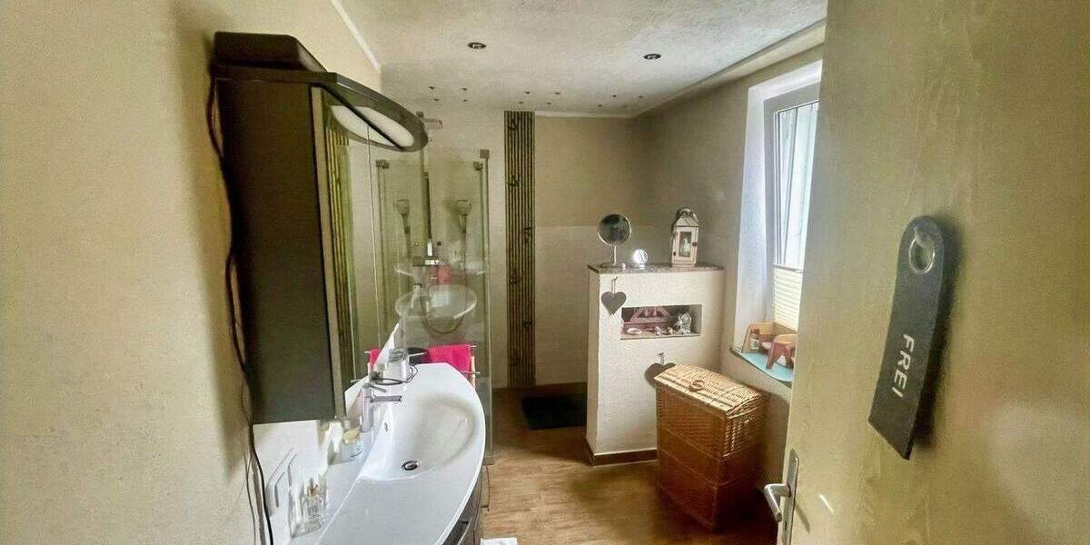 Gepflegtes Zuhause mit Wintergarten 5 zimmer