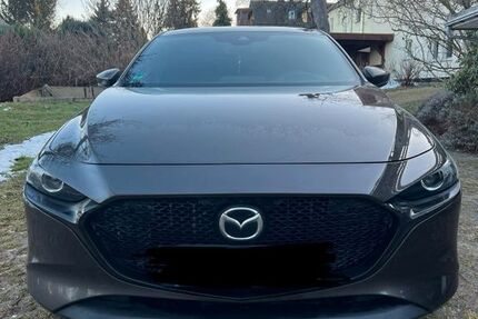 Mazda 3 102.000 km 16.000 &euro; Dresden 01067