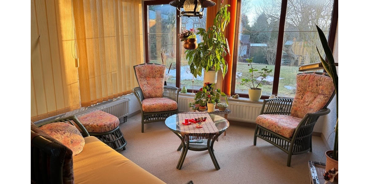 Helles, großes Einfamilienhaus mit Einliegerwohnung und Büro, Praxis oder Ferienwohnung - Einfamilienhaus Pohrsdorf Pohrsdorf | Angebot:27456107