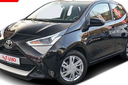 Toyota Aygo (X) 59.274 km 12.990 &euro; Dresden 01239