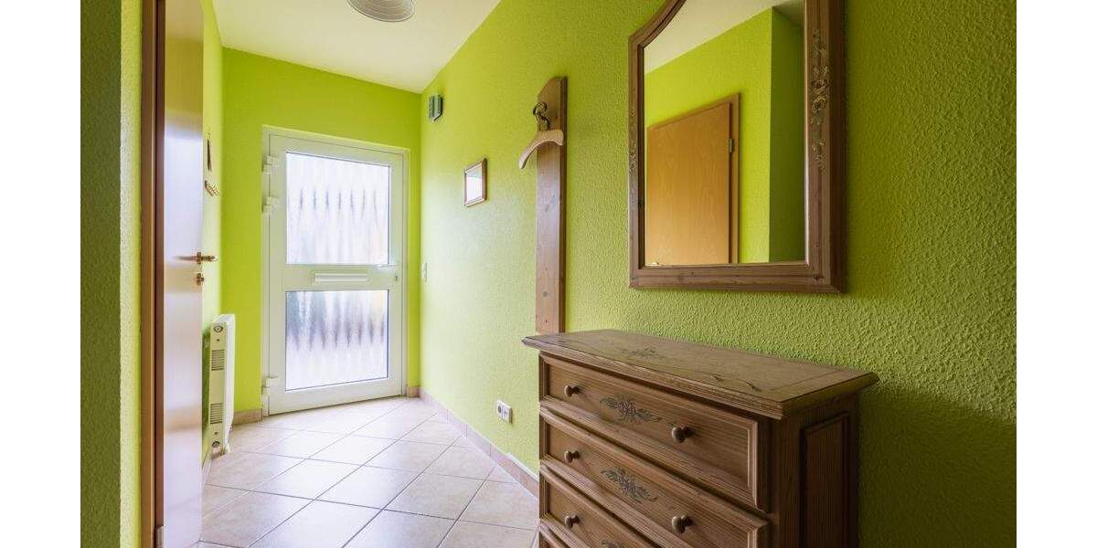 Weinböhla: Reihenendhaus mit schönem Grundstück in ruhiger Wohnlage 5 zimmer