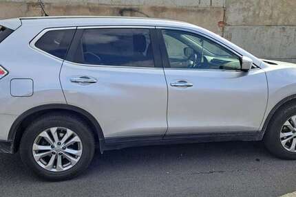 Nissan X-Trail 276.000 km 8.300 € Dresden 01307