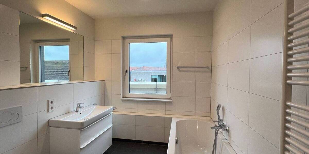 Etagenwohnung Dresden Innere Altstadt - 2 Zimmer, 101 m&sup2;, 1.498&euro; | Angebot:26644465