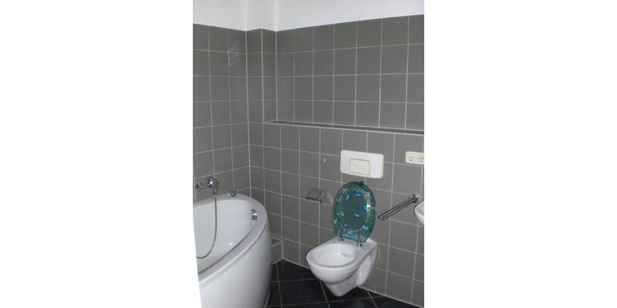 Etagenwohnung Dresden Cotta - 3 Zimmer, 93 m&sup2;, 270.000&euro; | Angebot:25682407