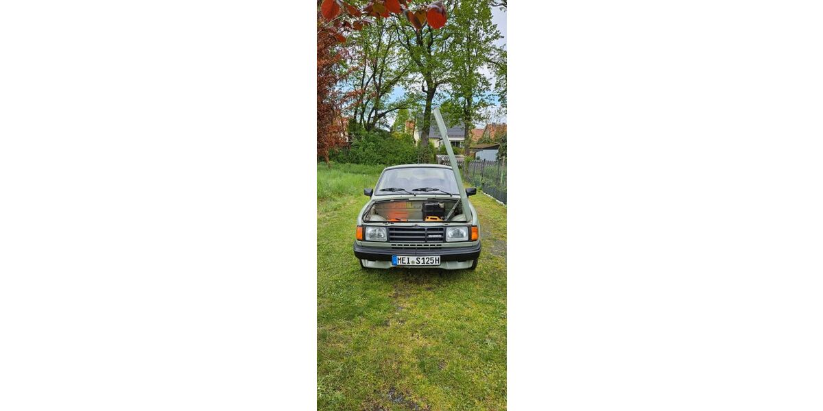 Skoda 120 35.000 km 8.200 &euro; Radeburg 01471