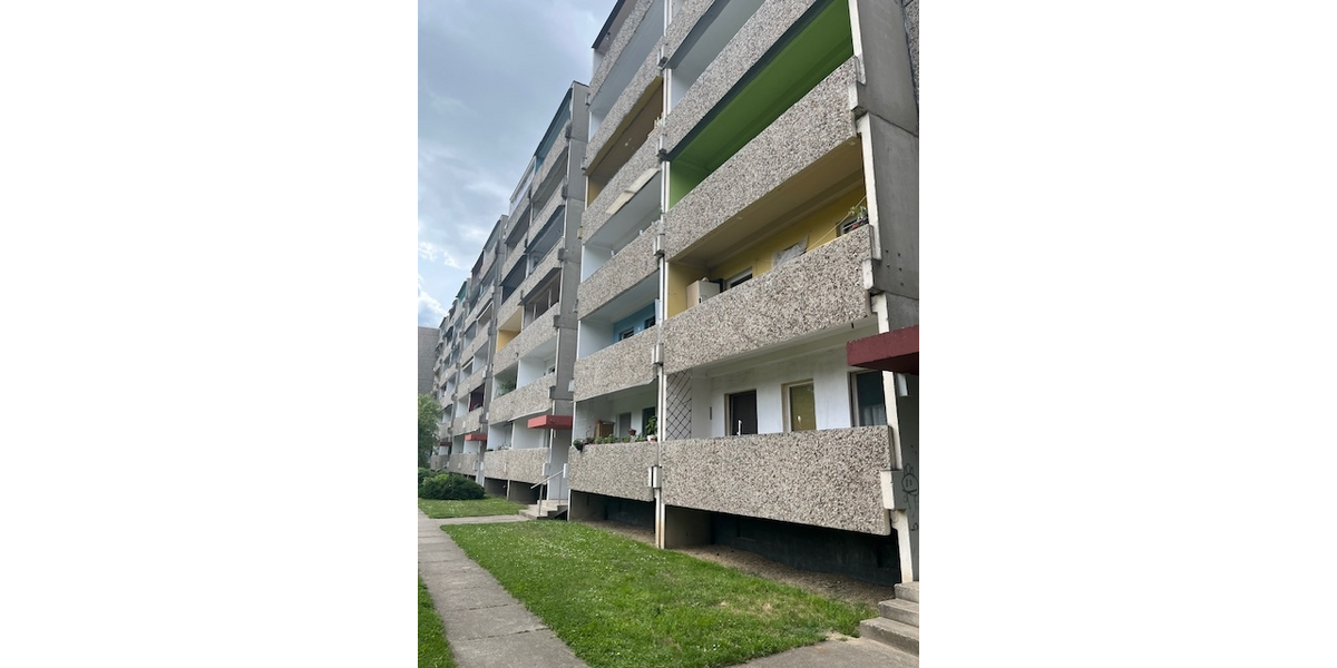 WG-Tip in Strehlen: 4-Zimmer-Wohnung mit Balkon im 5. OG - Etagenwohnung Dresden Strehlen | Angebot:27462588