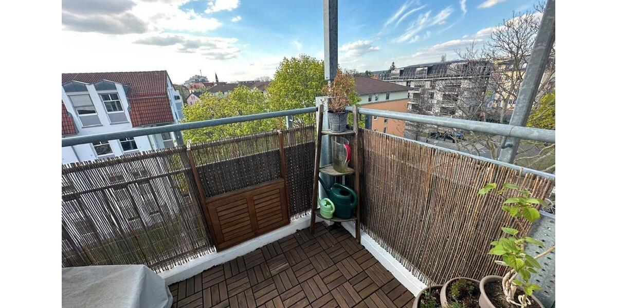 Dachgeschoßwohnung Dresden Blasewitz - 3 Zimmer, 60 m&sup2;, 225.000&euro; | Angebot:26642849