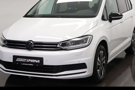 VW Touran 9.000 km 49.290 &euro; Pirna 01796