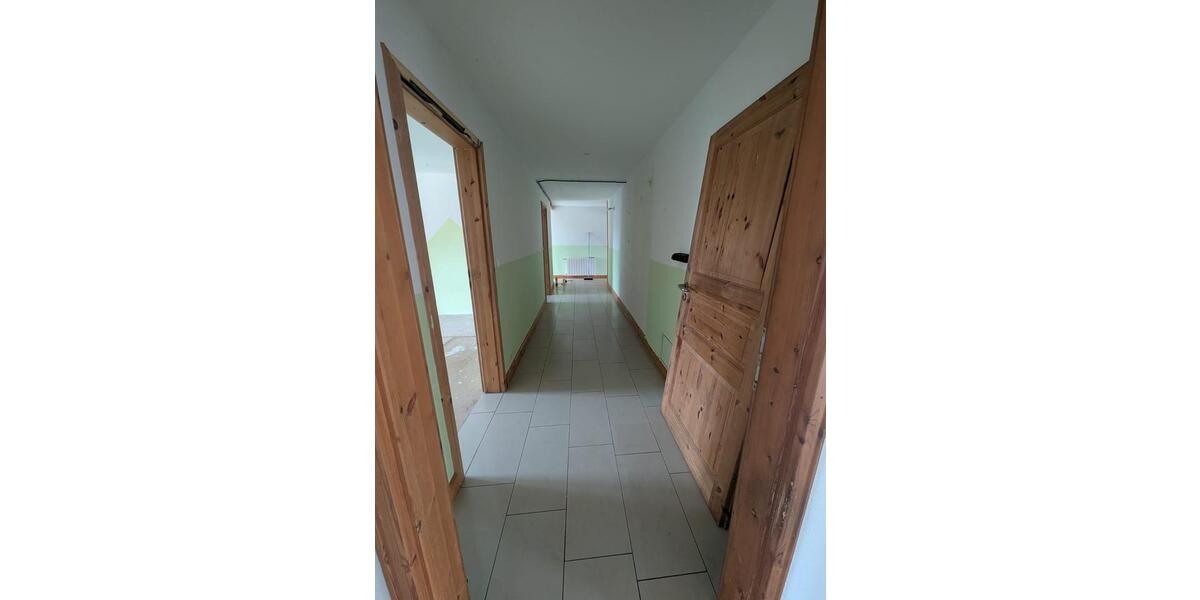 Etagenwohnung Moritzburg - 5 Zimmer, 120 m&sup2;, 900&euro; | Angebot:24769784