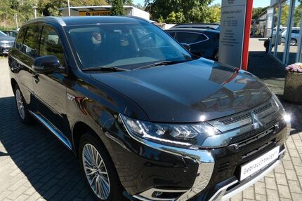 Mitsubishi Outlander 62.857 km 23.490 € Radebeul 01445