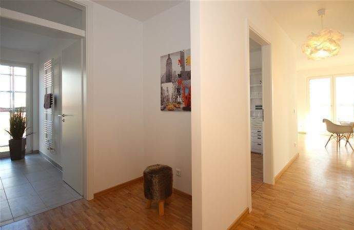 Etagenwohnung Dresden Seidnitz/Dobritz - 4 Zimmer, 111 m&sup2;, 1.600&euro; | Angebot:26499186