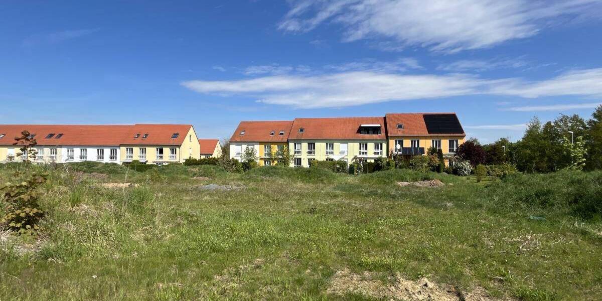 Radeburg: Baugrundstück für EFH o. Doppelhaus zimmer