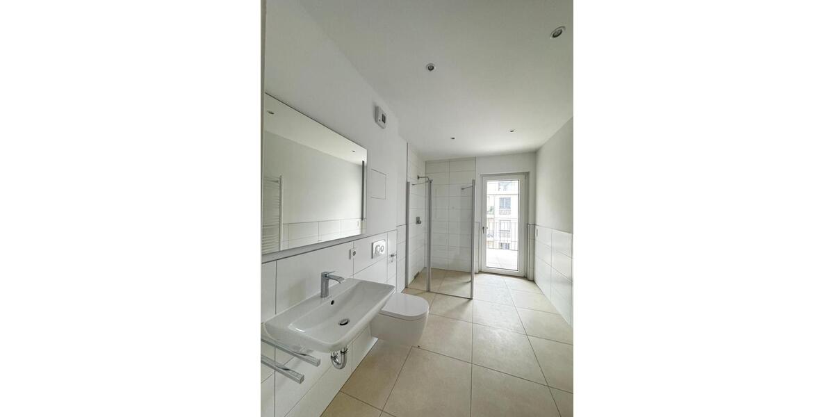 Etagenwohnung Dresden Neustadt - 3 Zimmer, 85 m&sup2;, 1.355&euro; | Angebot:25989844