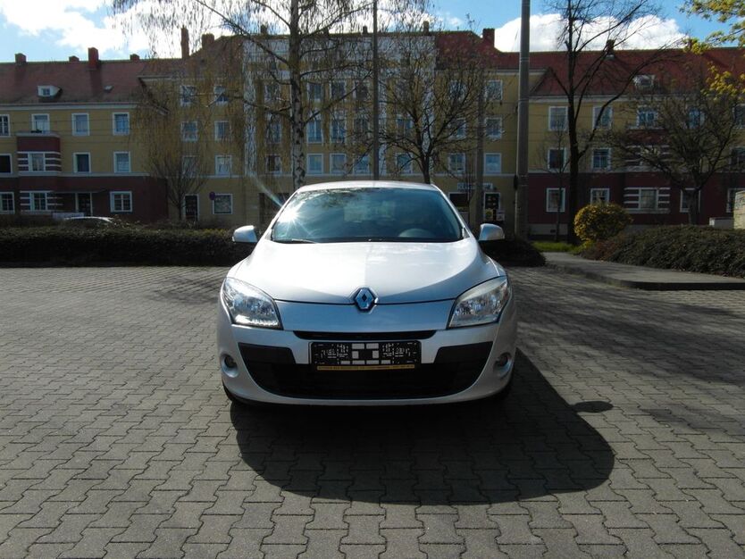 Renault Megane 25.756 km 5.500 € Dresden 01237