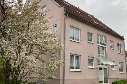 Gut vermietete 2-Zimmerwohnung mit Tiefgarage, Balkon und Weitblick in begehrter Lage von Dresden 2 zimmer