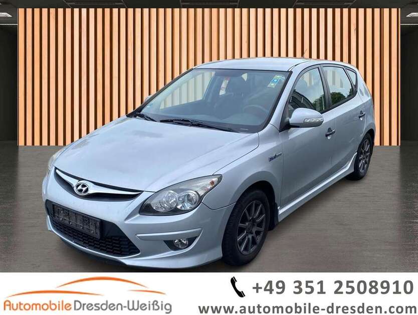 i30
