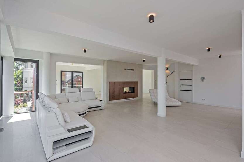 Wohnung zum Mieten in Dresden 3.900 € 332.45 m²