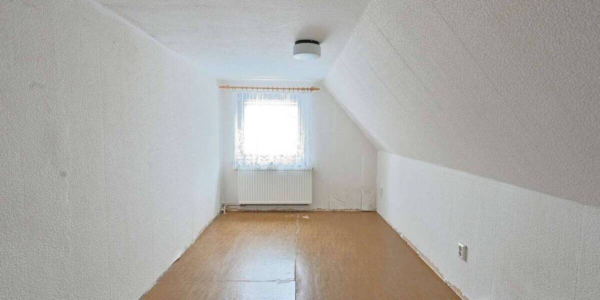 Doppelhaushälfte Dresden Bühlau/Weißer Hirsch - 3 Zimmer, 77 m&sup2;, 349.000&euro; | Angebot:26036846