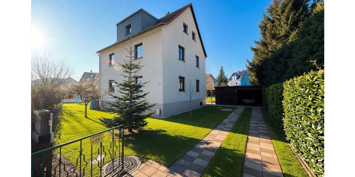 Gepflegtes Zweifamilienhaus mit großem Garten und Pool in Radebeul-Naundorf 7 zimmer