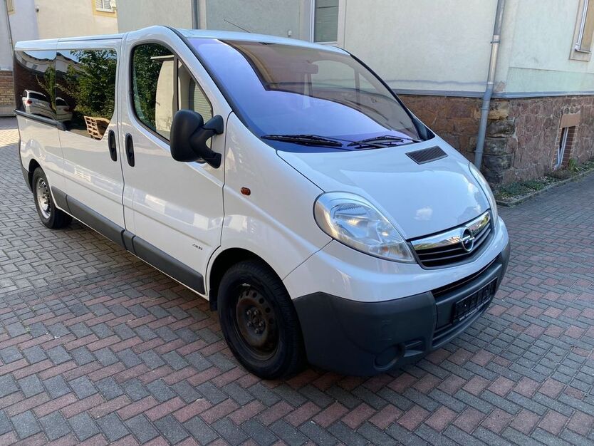 Opel Vivaro 265.000 km 9.999 € Dresden 01139