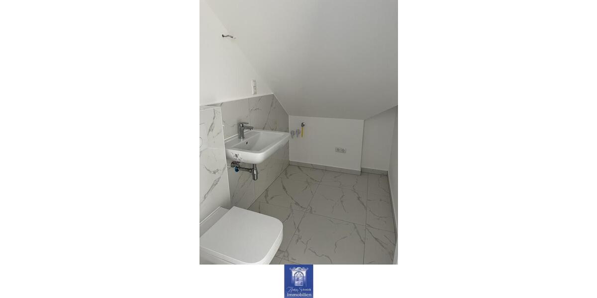 Dachgeschoßwohnung Dresden Cotta - 5 Zimmer, 120 m&sup2;, 1.500&euro; | Angebot:25422970