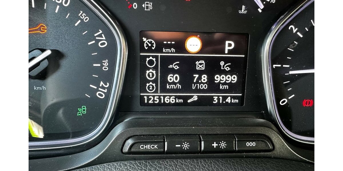 Citroen Jumpy Business M *SORTIMO Ausbau* 125.200 km 19.990 &euro; Meißen 01662