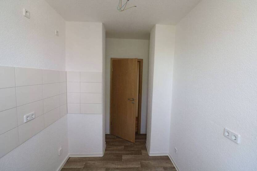Auf Wolke 7...günstige 3-RW mit Wanne u. Balkon!!!
