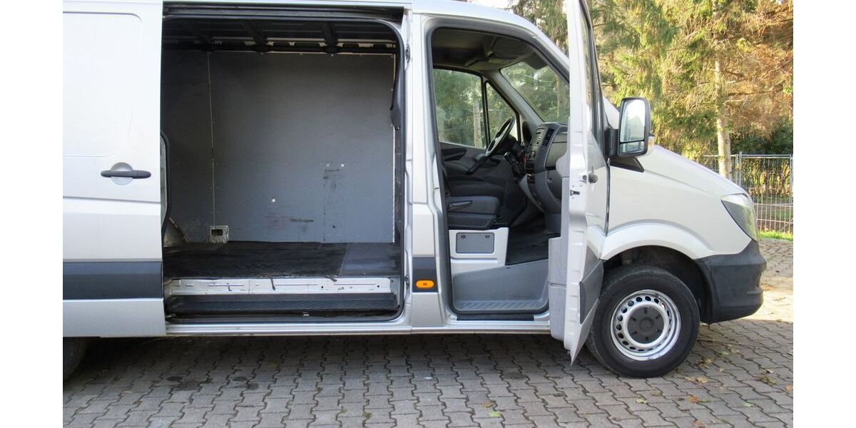 Mercedes-Benz Sprinter 215.000 km 13.199 &euro; Gröbern bei Meissen 01689