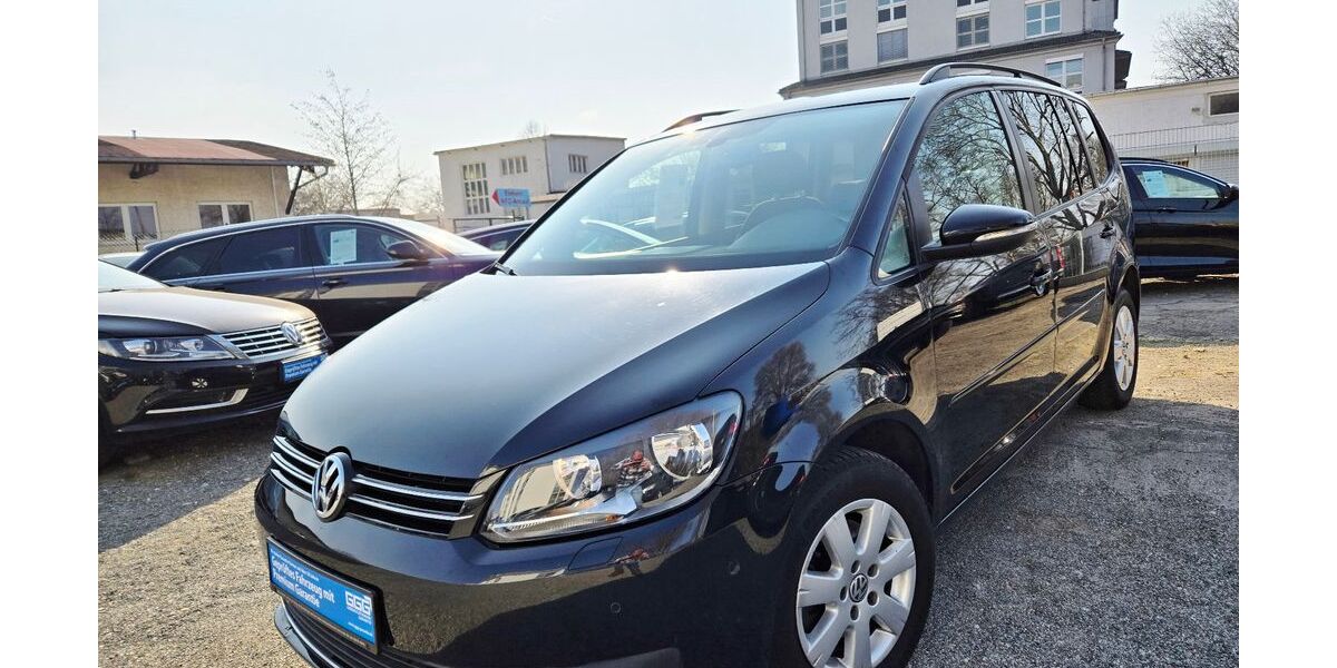 VW Touran 150.000 km 9.500 &euro; Dresden 01067