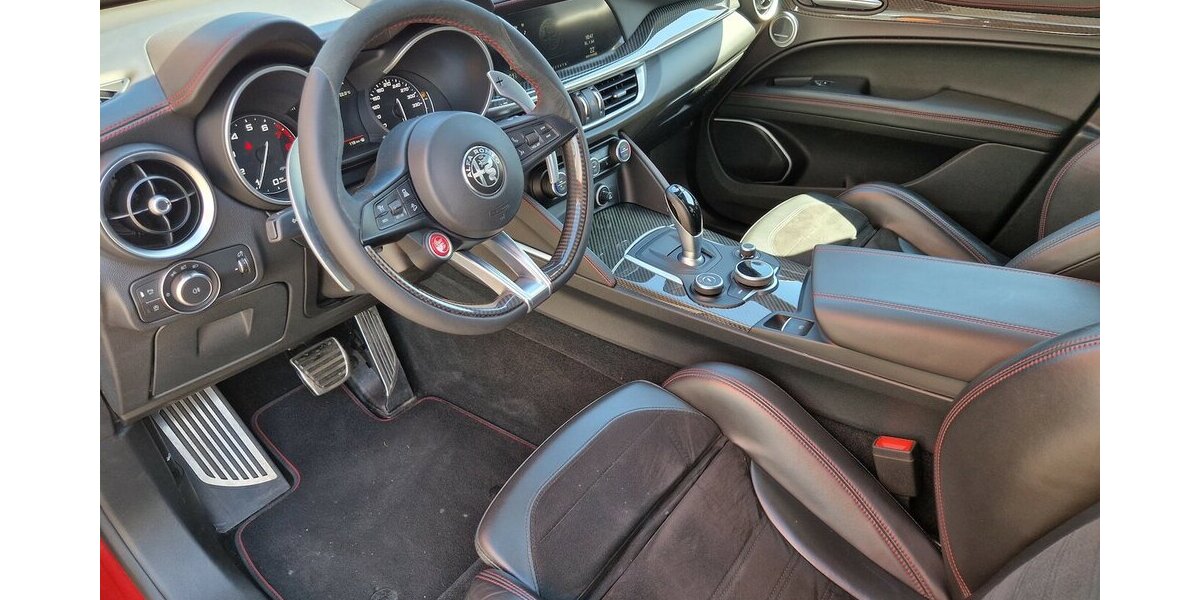 Alfa Romeo Stelvio Quadrifoglio Q4 63.569 km 46.800 &euro; Wilsdruff 01723