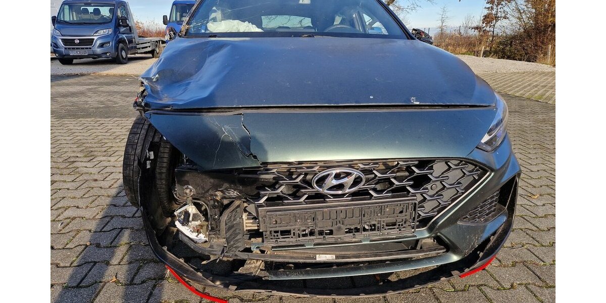 Hyundai i30 Fastback N Performance 28.530 km 7.900 &euro; Wilsdruff 01723