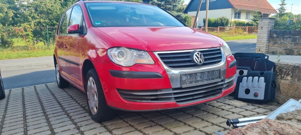 VW Touran 345.000 km 2.500 € FREITAL 01705