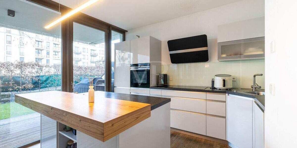 Etagenwohnung Dresden Wilsdruffer Vorstadt/Seevorstadt-West - 3 Zimmer, 101 m&sup2;, 745.000&euro; | Angebot:25771927