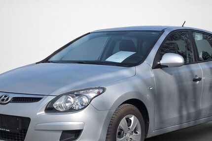 Hyundai i30 68.500 km 5.200 &euro; Dresden 01159
