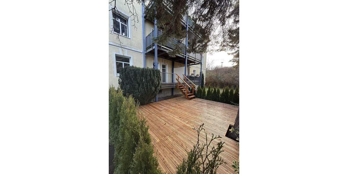 Luxus Erdgeschosswohnung mit 20 m² Terrasse & Garten - hochwertig saniert, ruhig, privat - prov-frei 3 zimmer