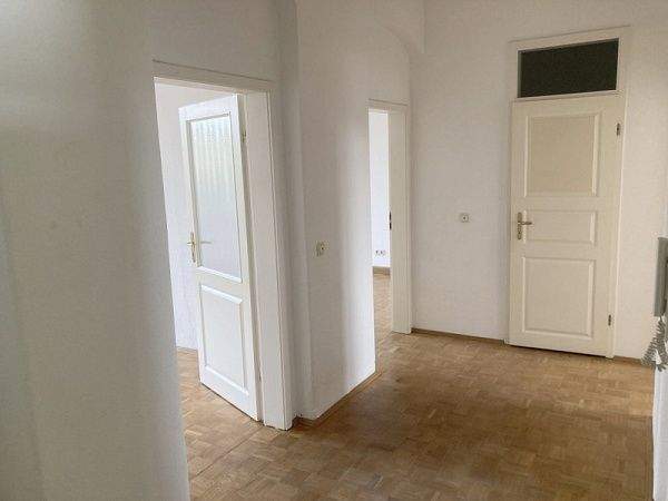 Attraktive vermietete 73,8 m² 3-Raum Wohnung mit Balkon (1.OG) in Radebeul 3 zimmer
