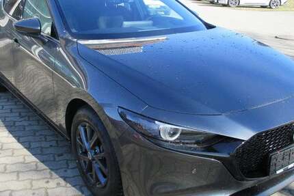 Mazda 3 1.165 km 27.290 &euro; Dresden 01139