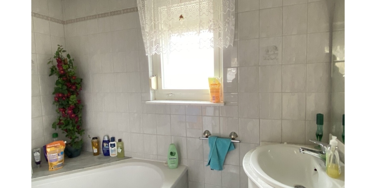 Einfamilienhaus mit ganz viel Potential und XL Grundstück in begehrter und ruhiger Siedlungslage - Einfamilienhaus Weinböhla | Angebot:27156514
