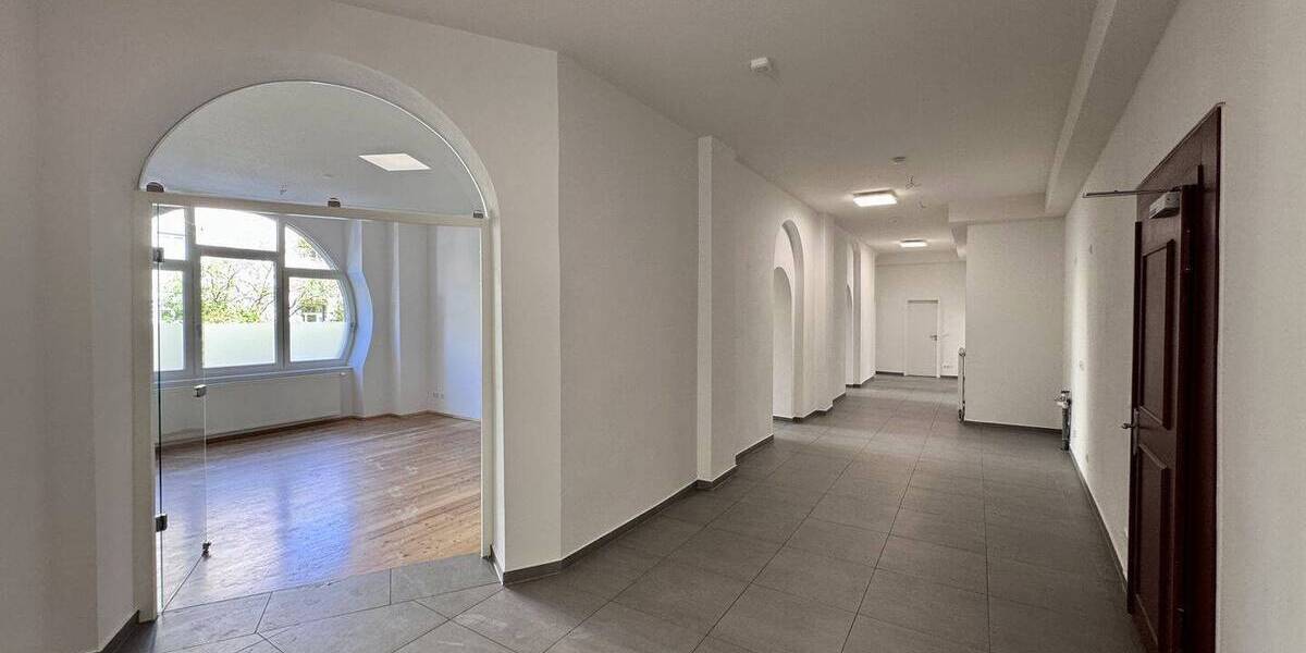 Gewerbeobjekt Dresden Striesen-Süd - 6 Zimmer, 220 m&sup2;, 2.750&euro; | Angebot:26585409