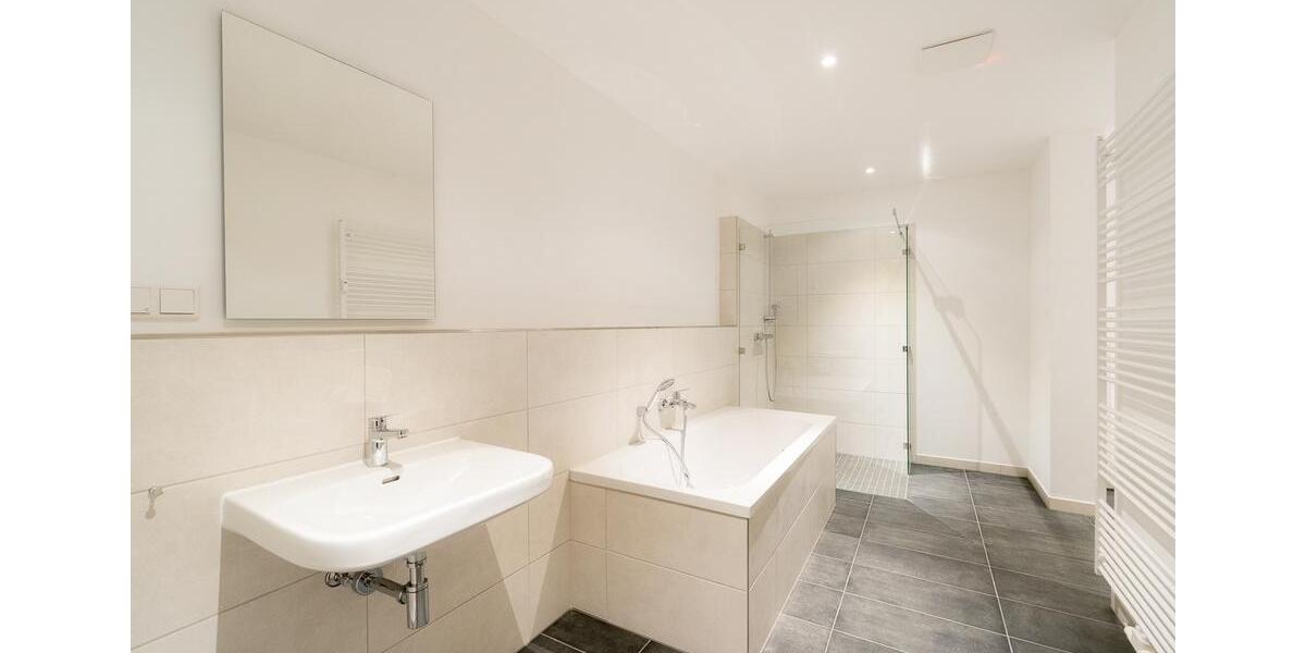 Etagenwohnung Dresden Loschwitz - 3 Zimmer, 118 m&sup2;, 1.300&euro; | Angebot:25483674