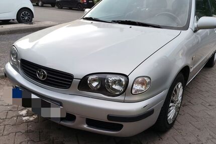 Toyota Corolla 128.000 km 2.000 &euro; Dresden 01159